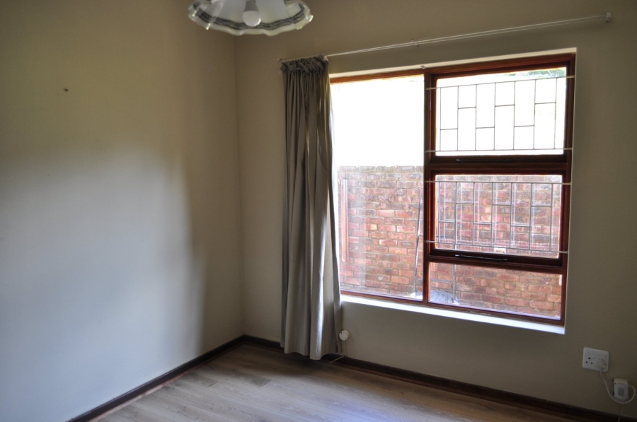 4 Bedroom Property for Sale in Wavecrest Eastern Cape